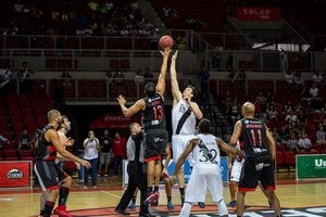Em partida emocionante, Vasco vence o Flamengo na prorrogação Em partida emocionante, Vasco vence o Flamengo na prorrogação