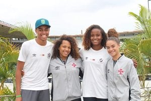 Breno Mateus, Fernanda Cerqueira, Maria Vitória e Emelly Nicole Breno Mateus, Fernanda Cerqueira, Maria Vitória e Emelly Nicole