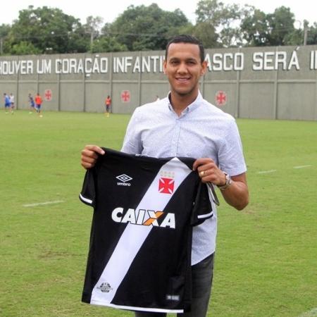 Souza rescinde contrato o Başakşehir para acertar o Vasco