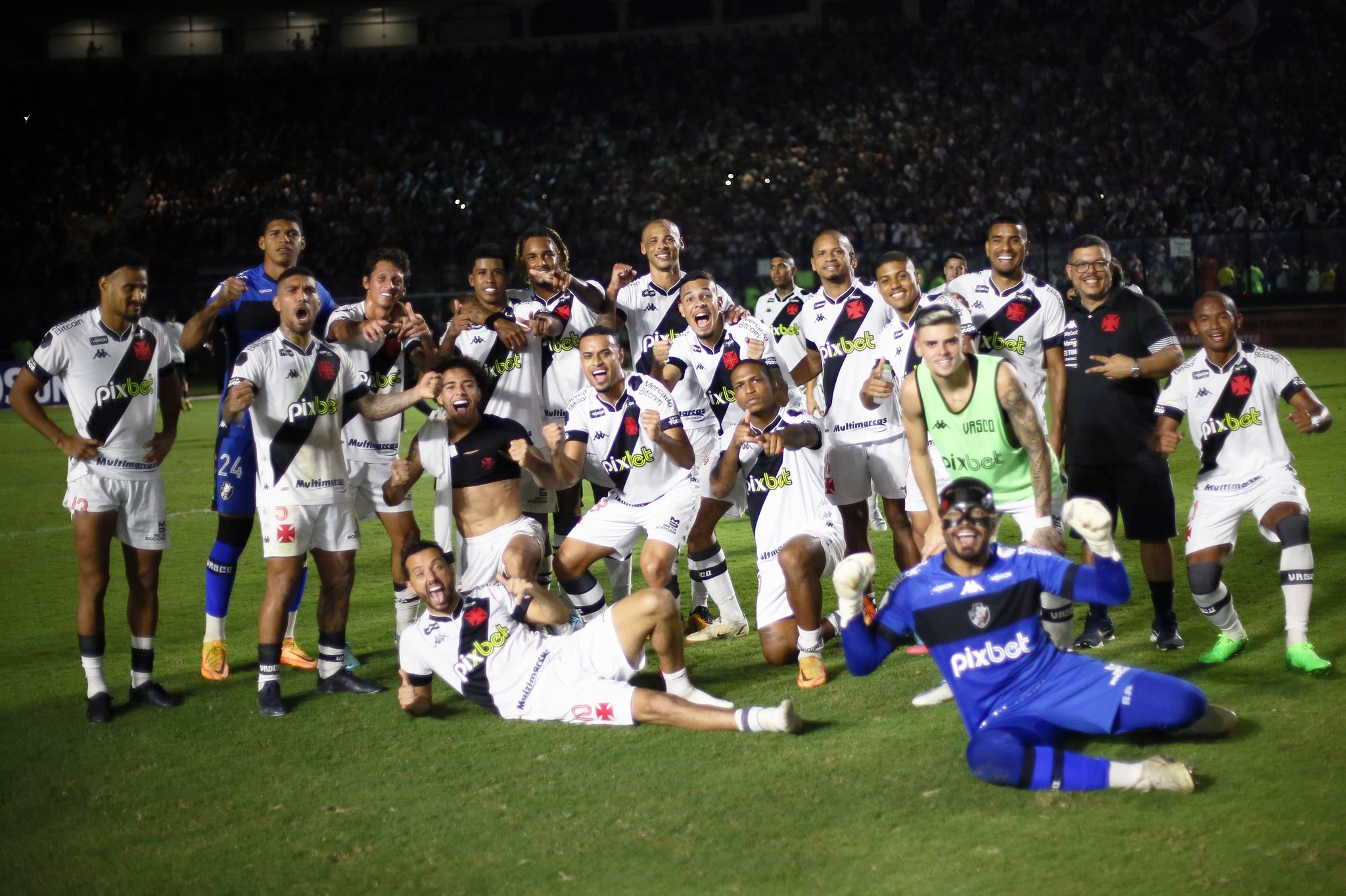 Pendurados Do Vasco Para O Jogo De Hoje Supervasco