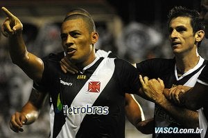 Léo Gago comemora seu gol, terceiro do do Vasco Léo Gago comemora seu gol, terceiro do do Vasco