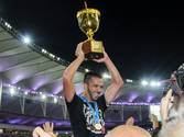 Luan com a taça do Campeonato Carioca 2015 (Paulo Fernandes/Vasco.com.br)