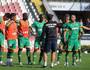 Jogadores do Vasco recebendo instruções do técnico Jorginho (Paulo Fernandes)