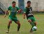 Felype Hebert e Linnick durante treino tático da véspera (Carlos Gregório Jr/Vasco)