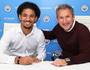Douglas Luiz assina com Manchester City (Manchester City)