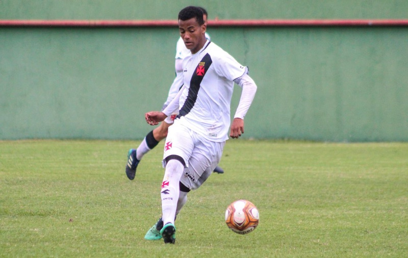 Michael marcou os gols do Vasco na partida