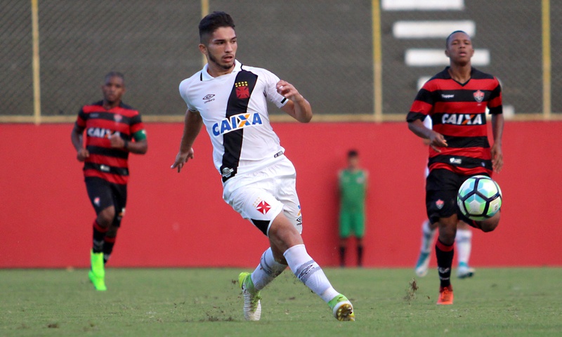 Andrey em ação contra o Vitória na Copa do Brasil sub-20