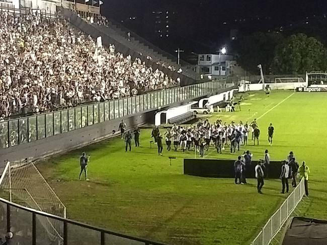 Homenagem aos garotos da base 3