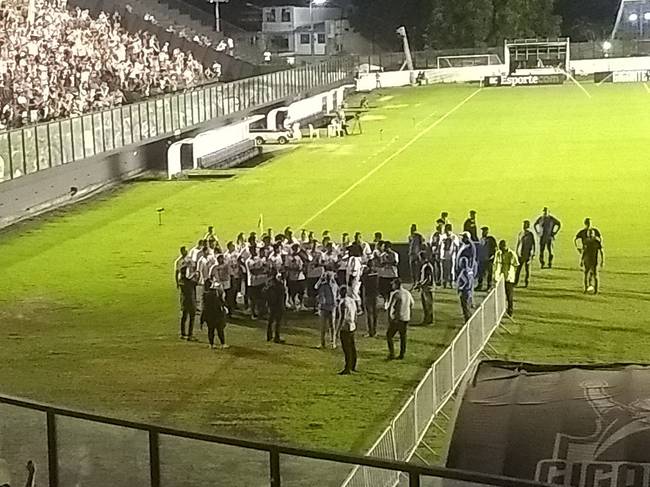 Homenagem aos garotos da base 4