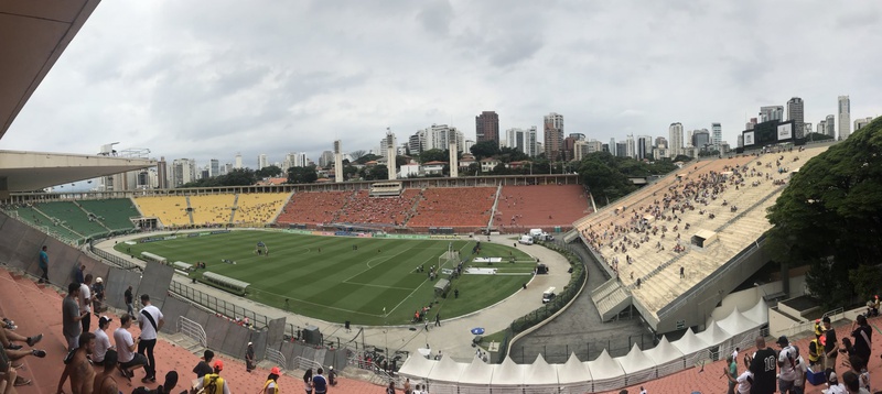 Torcedores vão chegando ao estádio para a final da Copinha 2019