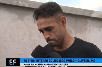 Werley chora em entrevista