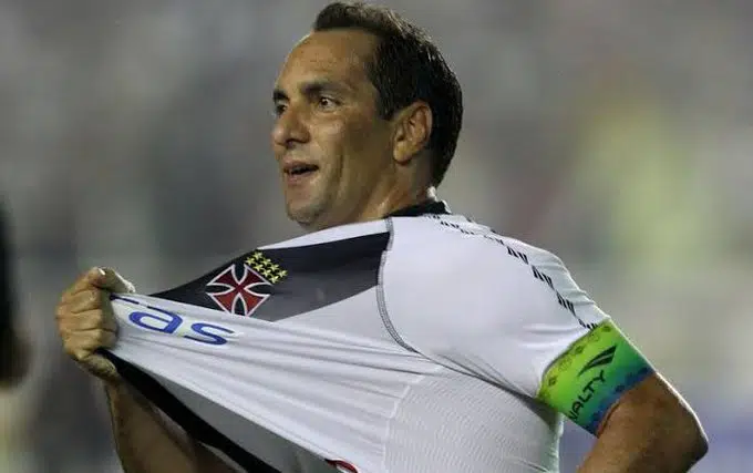 Edmundo diz que Vasco seria campeão Mundial se VAR existisse em 2000