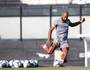 Fellipe Bastos durante treino do Vasco (Rafael Ribeiro/Vasco.com.br)