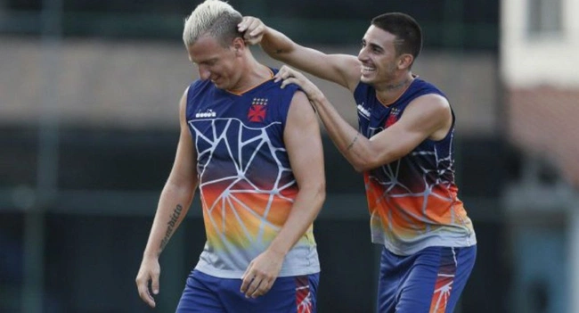 Thiago Galhardo e Maxi