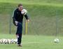 Vanderlei Luxemburgo no comando do Tianjin Quanjian durante pré-temporada em Atibaia (Alexandre Vidal - FotoBR/ Divulgação)
