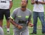 Guarin em treino (Felipe Schmidt/GloboEsporte.com)