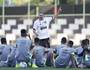 Técnico Vanderlei Luxemburgo conversa com os atletas no CT do Almirante (Rafael Ribeiro/Vasco.com.br)