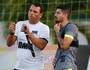 Mauricio Copertino orienta o zagueiro Ricardo Graça em treino do Vasco no CT do Almirante (Divulgação/Marcos Braz)