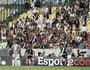 Torcedores entraram no estádio com o jogo em andamento (André Durão)