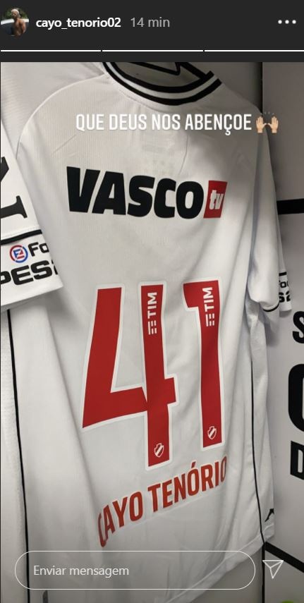 Cayo Tenório publica imagem do vestiário do Vasco antes da partida