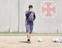 Diogo Siston orientando os atletas durante o treinamento (Rafael Ribeiro/Vasco.com.br)
