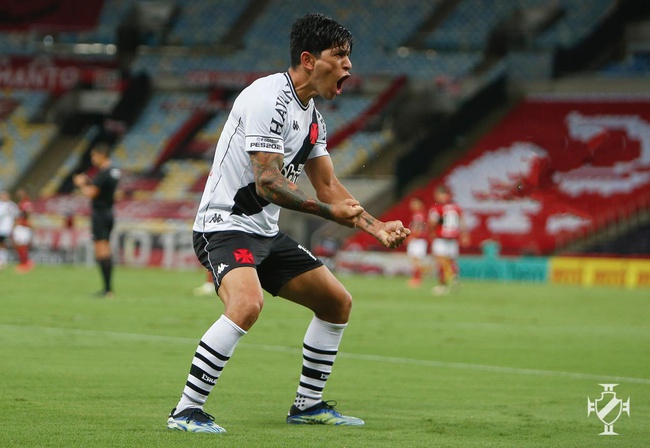 Germán Cano comemora gol no clássico diante do Flamengo
