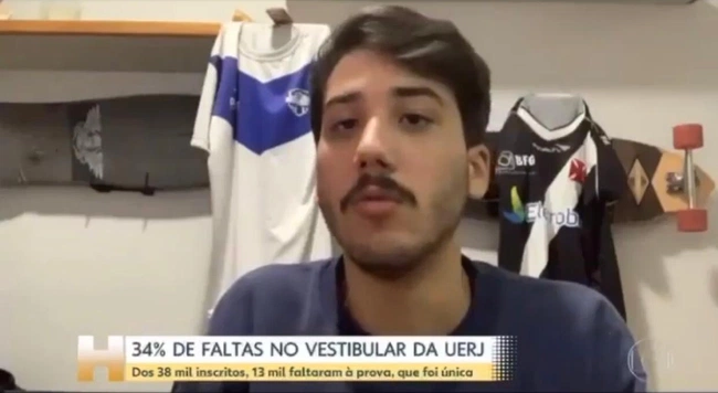 Torcedor exibe camisa do Vasco no Jornal Hoje