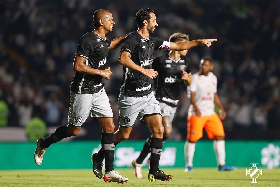 Interação de passes dos jogadores do Vasco contra o Nova Iguaçu ...