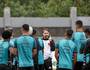 Maurício Souza comando treino do Vasco (Daniel Ramalho/CRVG)