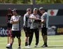 Jorginho e sua comissão técnica no treino no CT Moacyr Barbosa (Daniel Ramalho/Vasco)