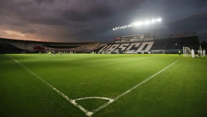 Vasco aguarda resposta de Carrascal para ser o camisa 10