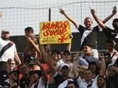 Torcida vascaína na Ilha do Retiro (Daniel Ramalho/CRVG)