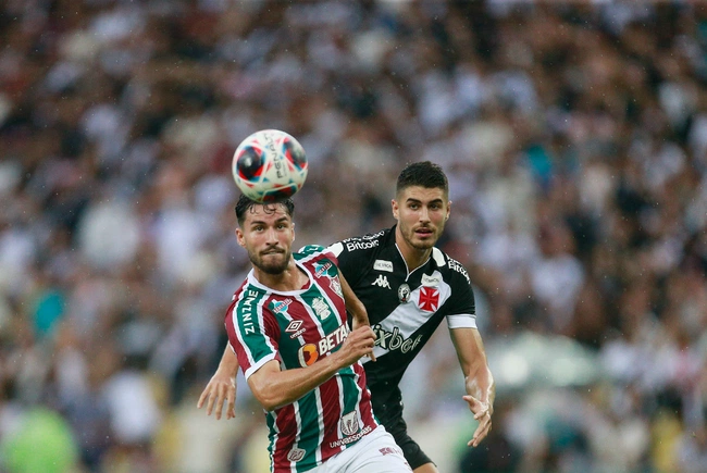 Pedro Raul contra o Fluminense