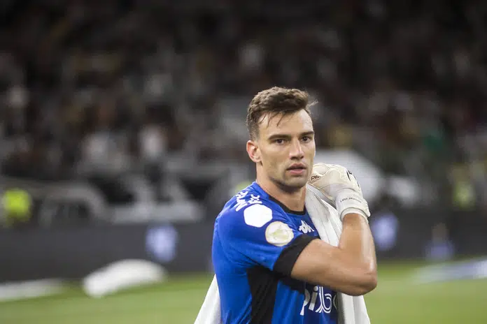 Koka - Léo Jardim é o goleiro com mais defesas difíceis no 2º turno do Brasileirão  2023