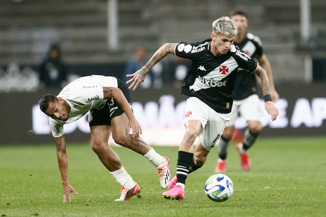 Luca Orellano contra o Corinthians