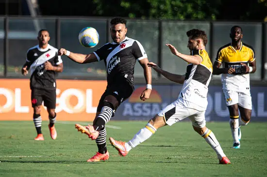 Dimitri Payet contra o Criciúma