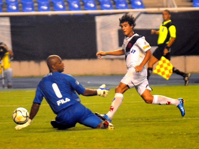 Gol de Philippe Coutinho em Vasco x Botafogo de 2010