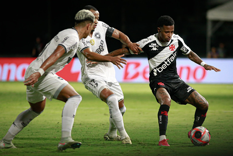 4 anos depois de sua saída do SPFC, Diniz voltará a trabalhar com Tchê Tchê