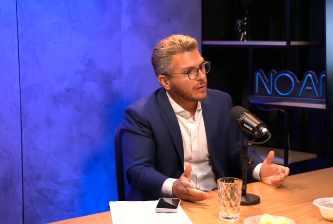Felipe Carregal participou de entrevista no canal Fanático Cast; vídeo