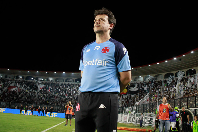 Sem Hugo Moura, como Diniz deve escalar o Vasco contra o RB Bragantino
