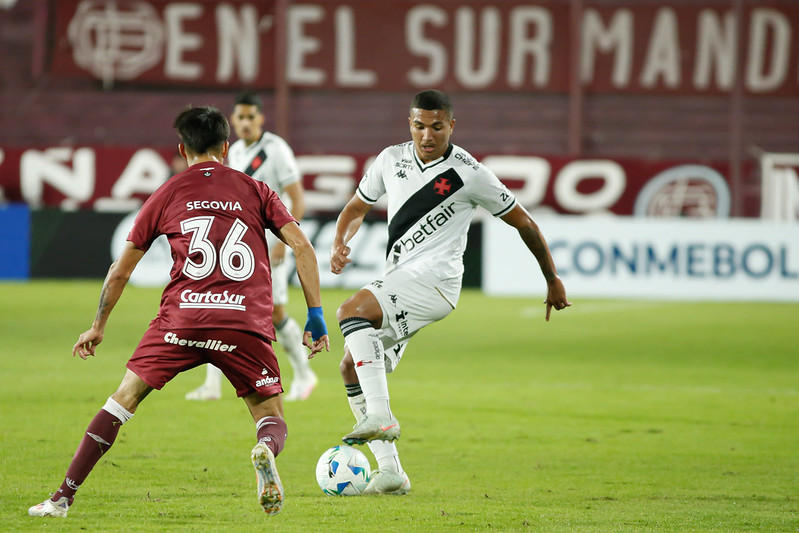 SBT garante a vice-liderança de audiência na transmissão de Lanús x Vasco