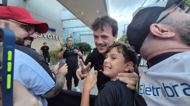 Delegação vascaína é recepcionada em BH.