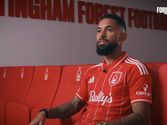 Douglas Luiz (Nottingham Forest FC, Reprodução/Youtube)