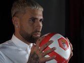 Otamendi (Sport Lisboa e Benfica, Reprodução/Youtube)