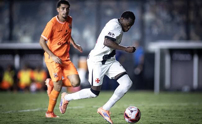 Andrés Gómez contra o Nova Iguaçu