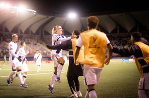 Spinelli comemora gol contra o Audax Italiano