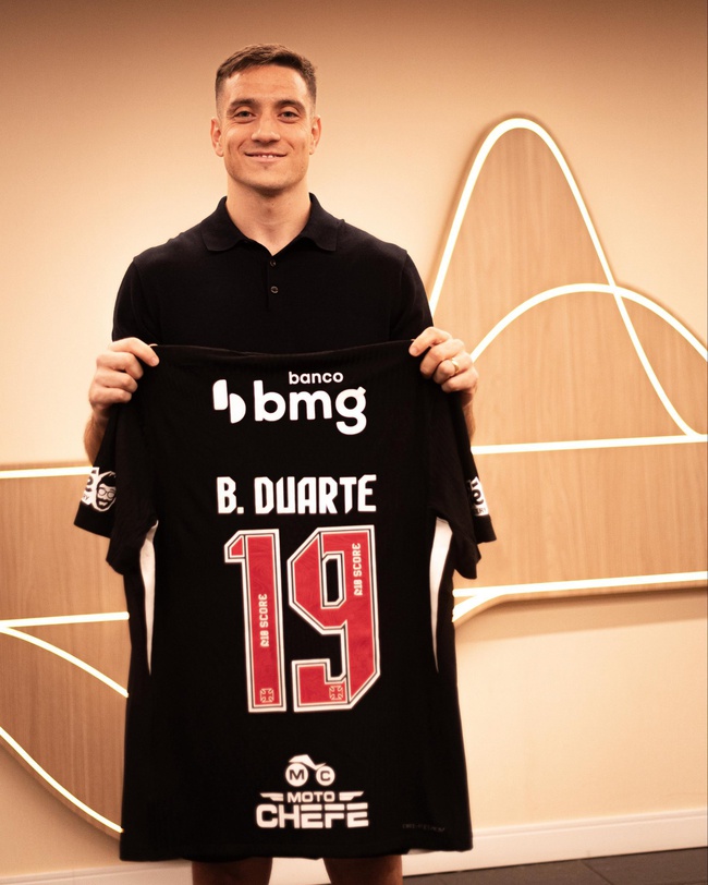 Bruno Duarte é o novo reforço do Vasco.