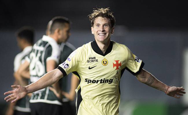 Facundo Colidio contra o Coritiba