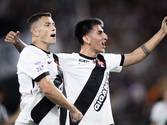 Bruno Duarte e Alan Lescano comemoram gol (Matheus Lima/Vasco)