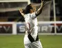 Edmundo comemora gol do Vasco (UOL)